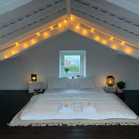 House Family Capelas (Sao Miguel)