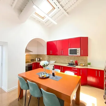 House Family 카펠라스