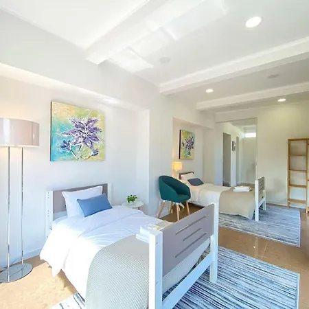 House Family Villa Capelas